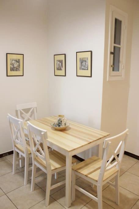 Calliope'S Neoclassical Home In The Heart Of Plaka Athen Exterior foto