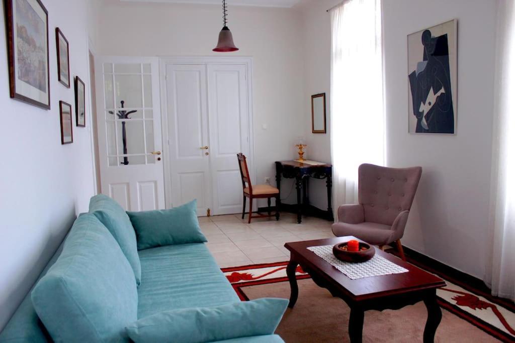 Calliope'S Neoclassical Home In The Heart Of Plaka Athen Exterior foto